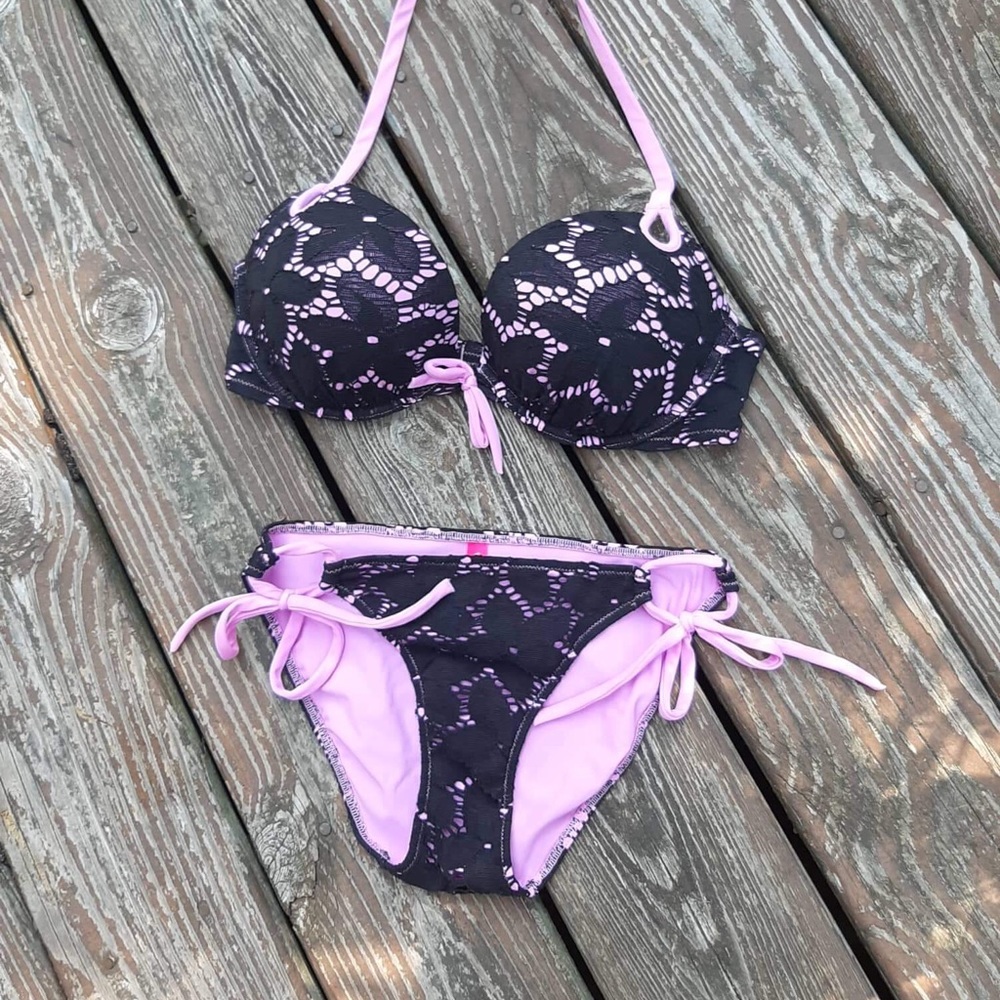 Victoria’s Secret bathing suit. Size S/ 34C